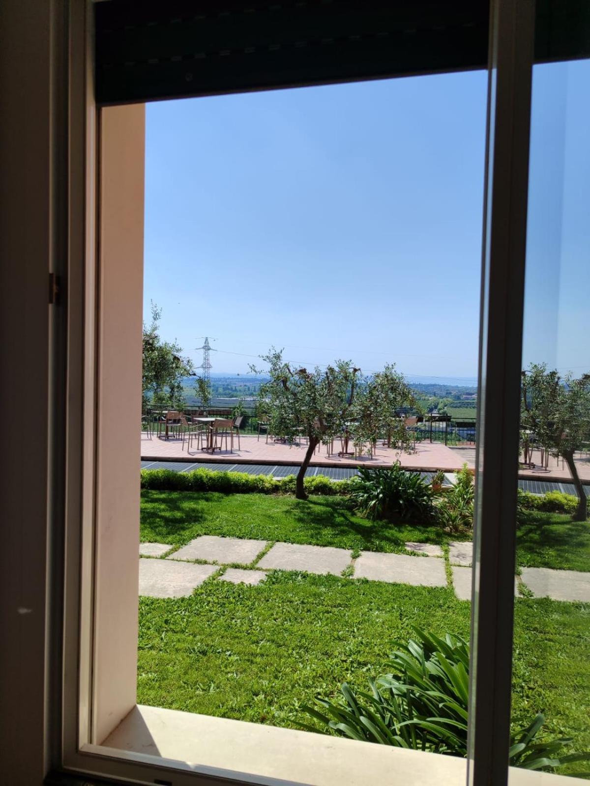 Nice Apartments Lake View & Free Parking ปาสเตร็งโก ภายนอก รูปภาพ